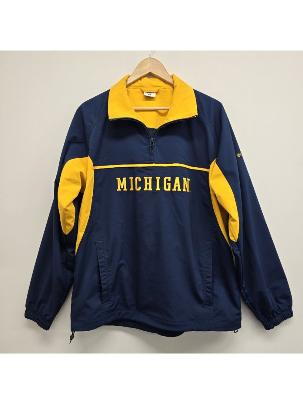 Columbia Michigan 1/4 Zip Pullover Jacket Size M College Embroidered U Of M Fan